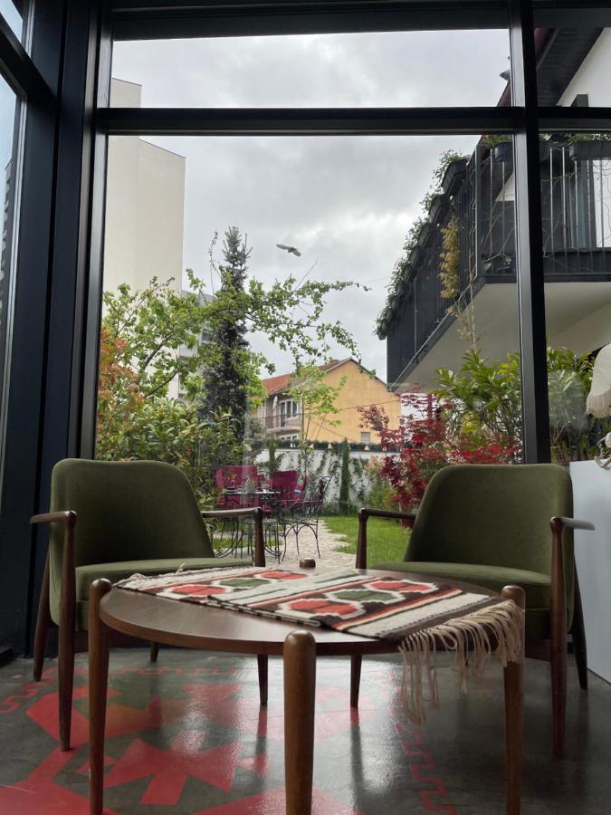 Etnomania Boutique Hotel พริสตีนา ภายนอก รูปภาพ
